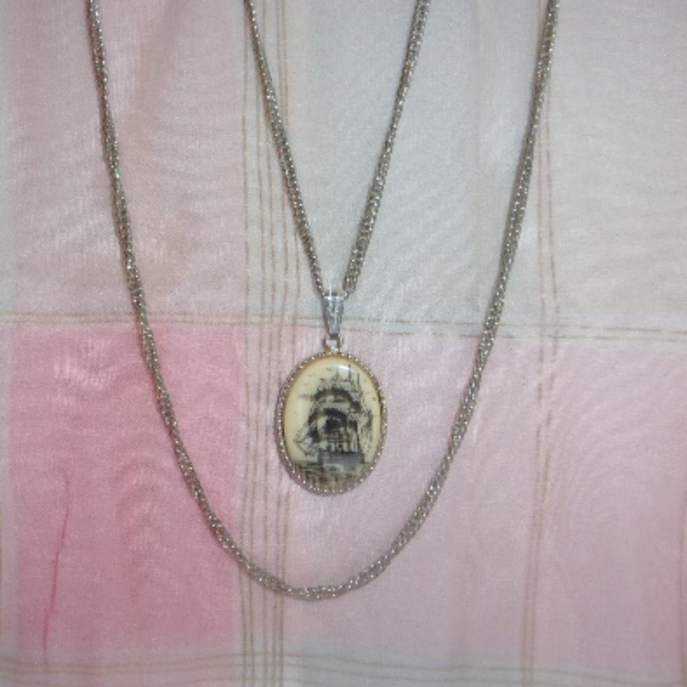 Sarah Coventry Legend Double Chain Pendant Necklace 1970s